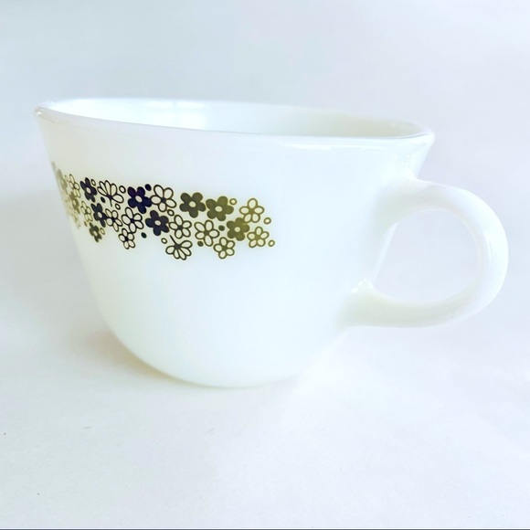 Vintage Pyrex White Milk Glass Coffee Cup Mug Crazy Daisy Spring Blossom Pattern - Picture 8 of 9